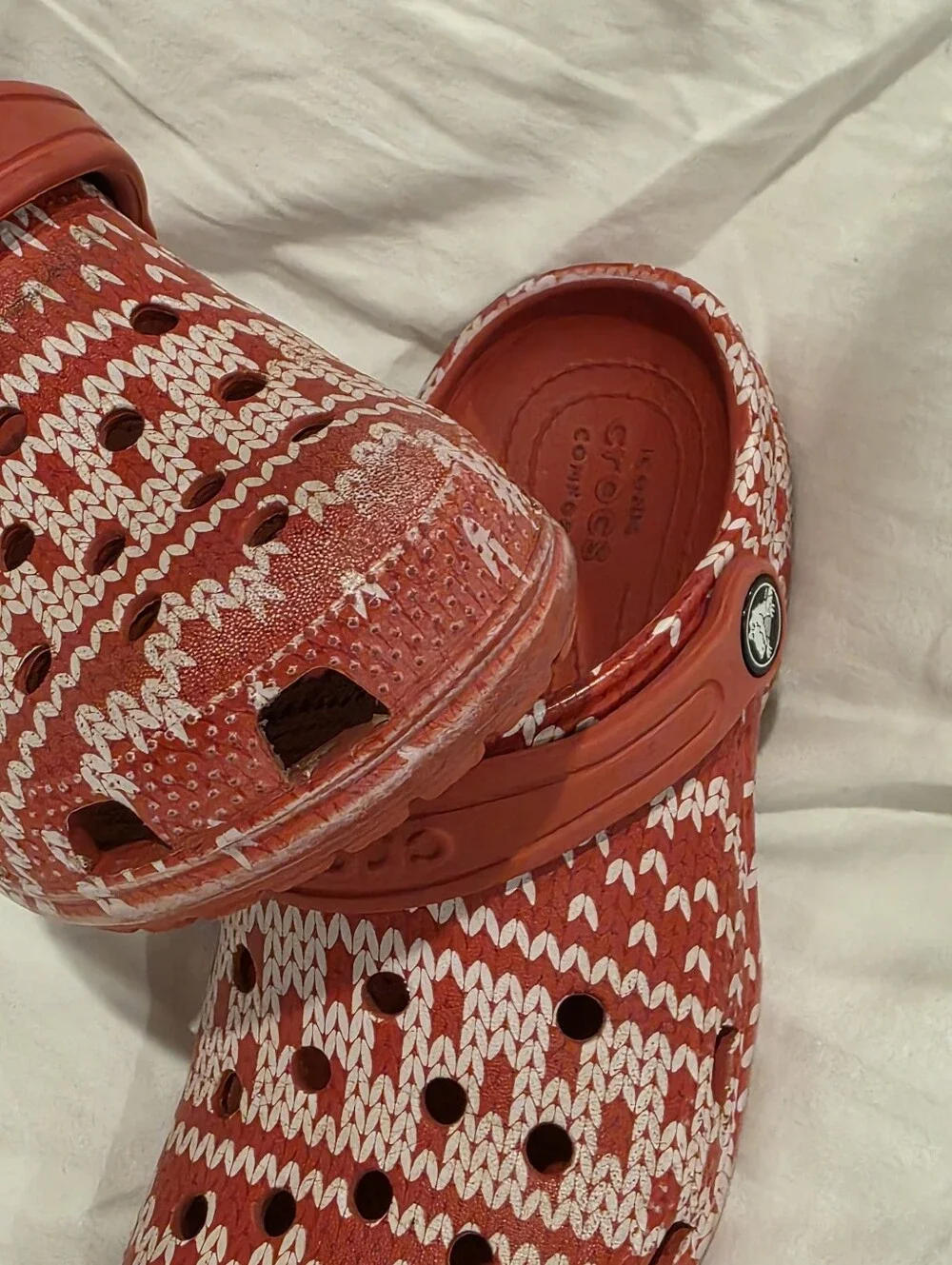 Crocs Classic Holiday Red White Sweater Clogs Slip-On Youth Kids Size C 13